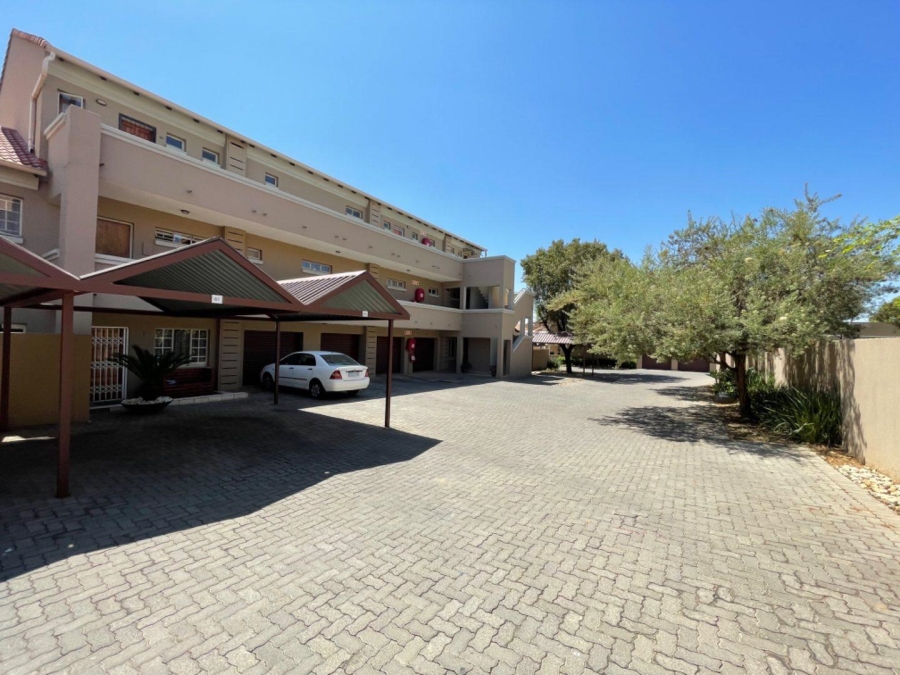 To Let 2 Bedroom Property for Rent in Glen Marais Gauteng