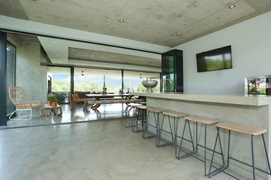5 Bedroom Property for Sale in Waterfall Country Estate Gauteng