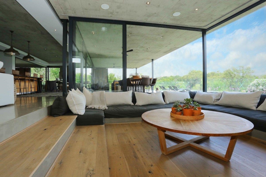 5 Bedroom Property for Sale in Waterfall Country Estate Gauteng