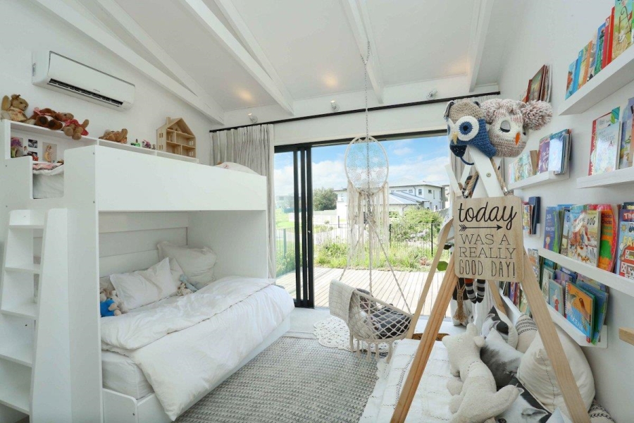 5 Bedroom Property for Sale in Waterfall Country Estate Gauteng
