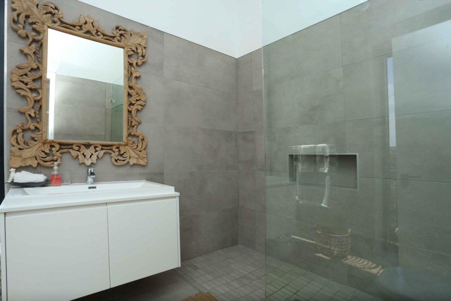 5 Bedroom Property for Sale in Waterfall Country Estate Gauteng