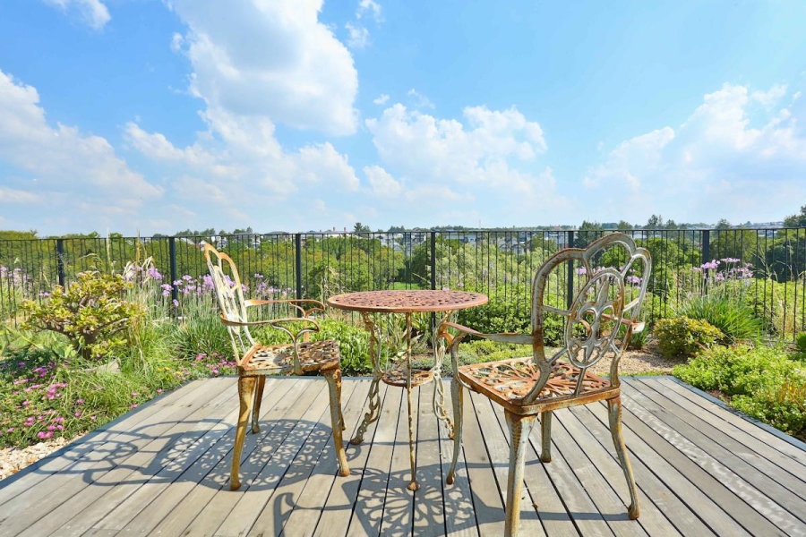 5 Bedroom Property for Sale in Waterfall Country Estate Gauteng