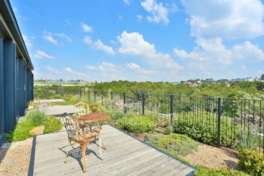 5 Bedroom Property for Sale in Waterfall Country Estate Gauteng