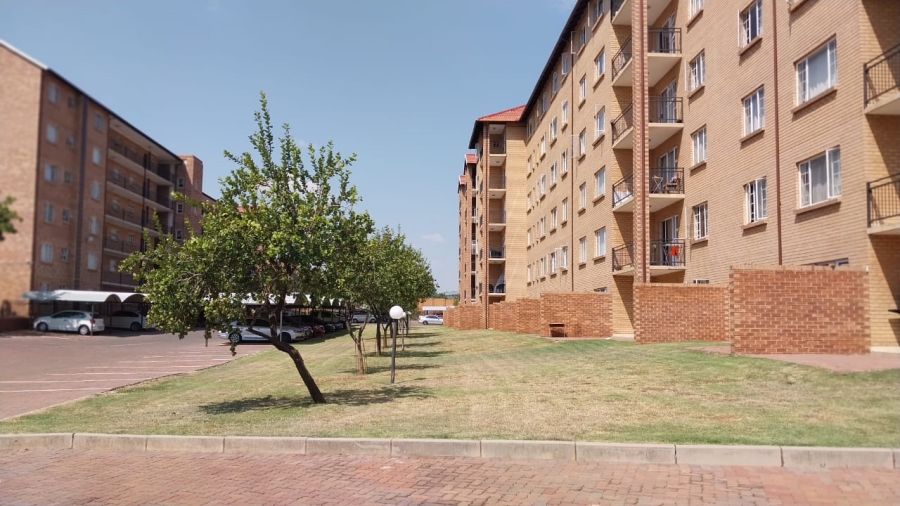 To Let 2 Bedroom Property for Rent in Annlin Gauteng