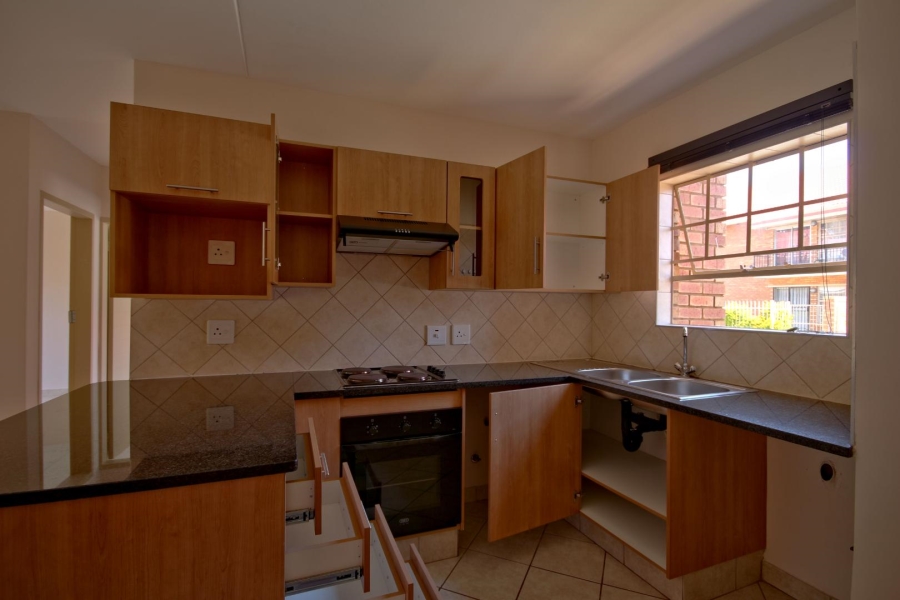 To Let 2 Bedroom Property for Rent in Elardus Park Gauteng
