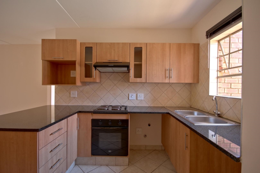To Let 2 Bedroom Property for Rent in Elardus Park Gauteng