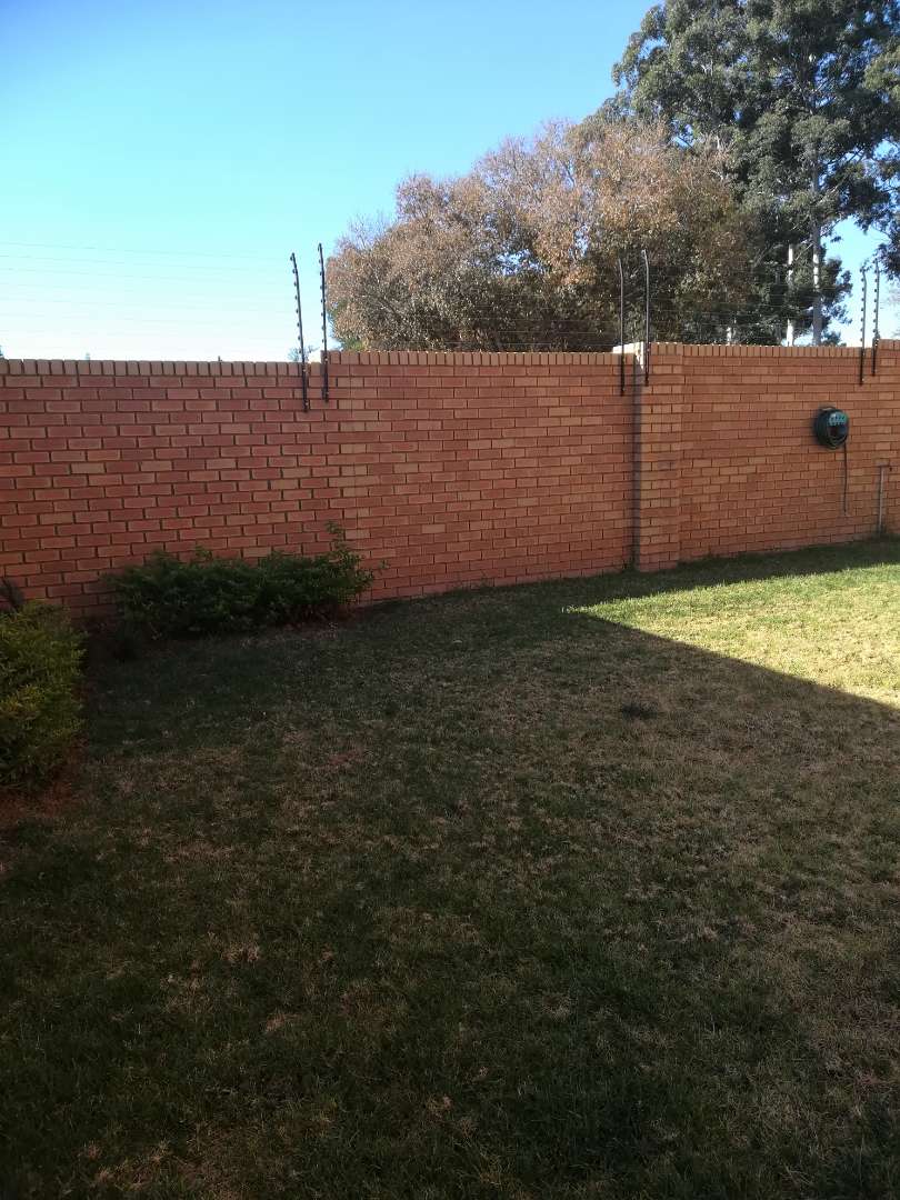 To Let 2 Bedroom Property for Rent in Elardus Park Gauteng