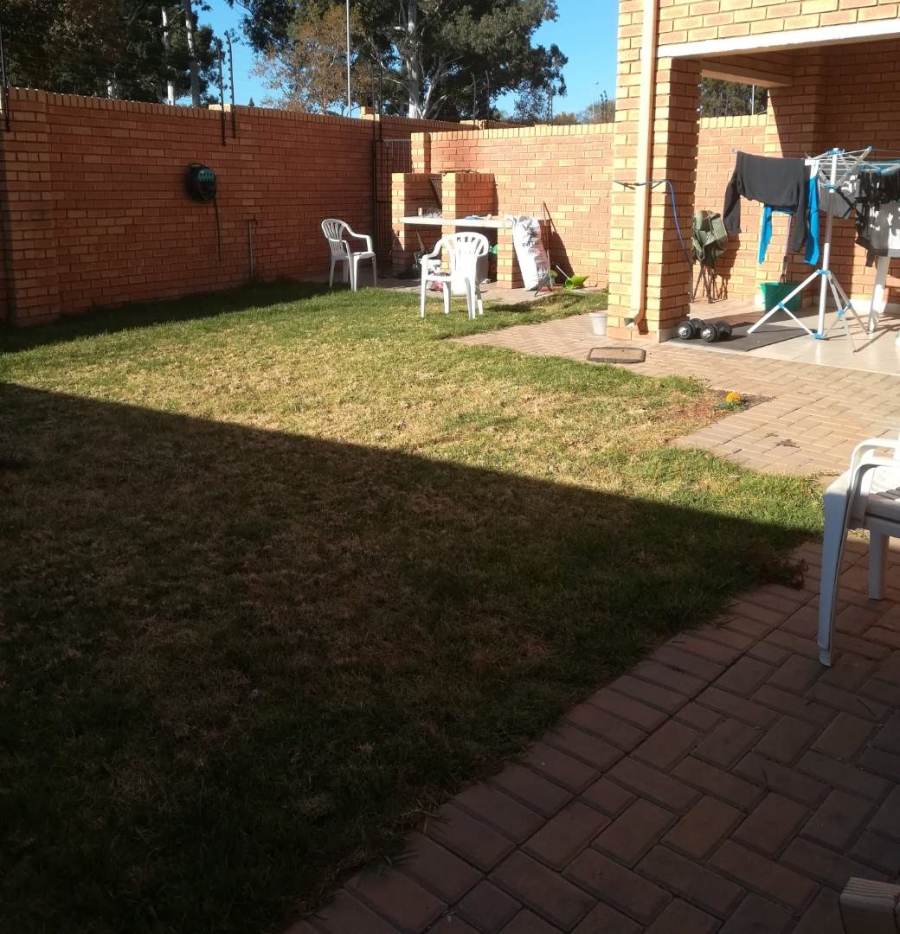 To Let 2 Bedroom Property for Rent in Elardus Park Gauteng