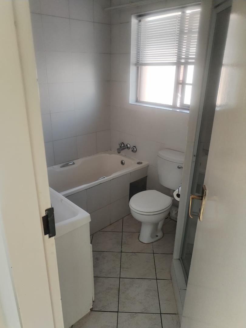 2 Bedroom Property for Sale in Winchester Hills Gauteng