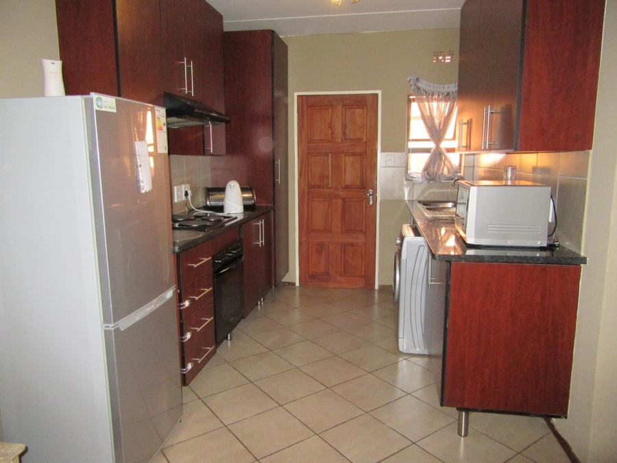 2 Bedroom Property for Sale in Albertsdal Gauteng