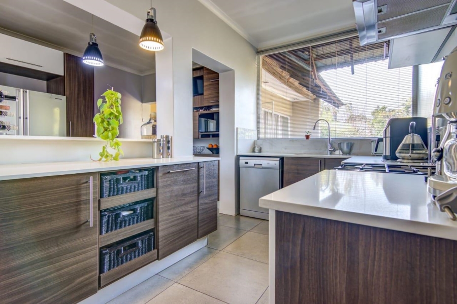 4 Bedroom Property for Sale in Birchleigh Gauteng