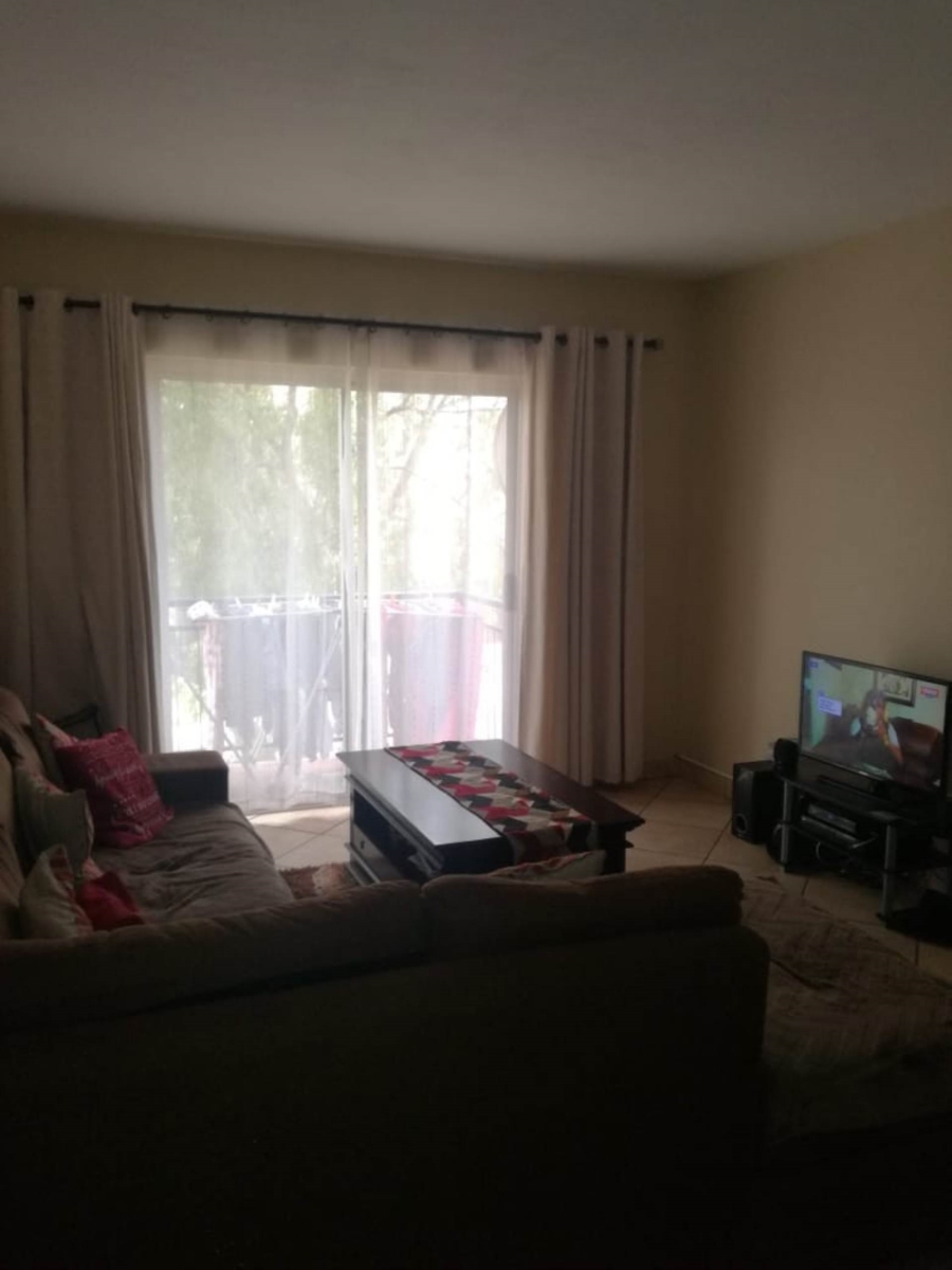 2 Bedroom Property for Sale in Kosmosdal Gauteng