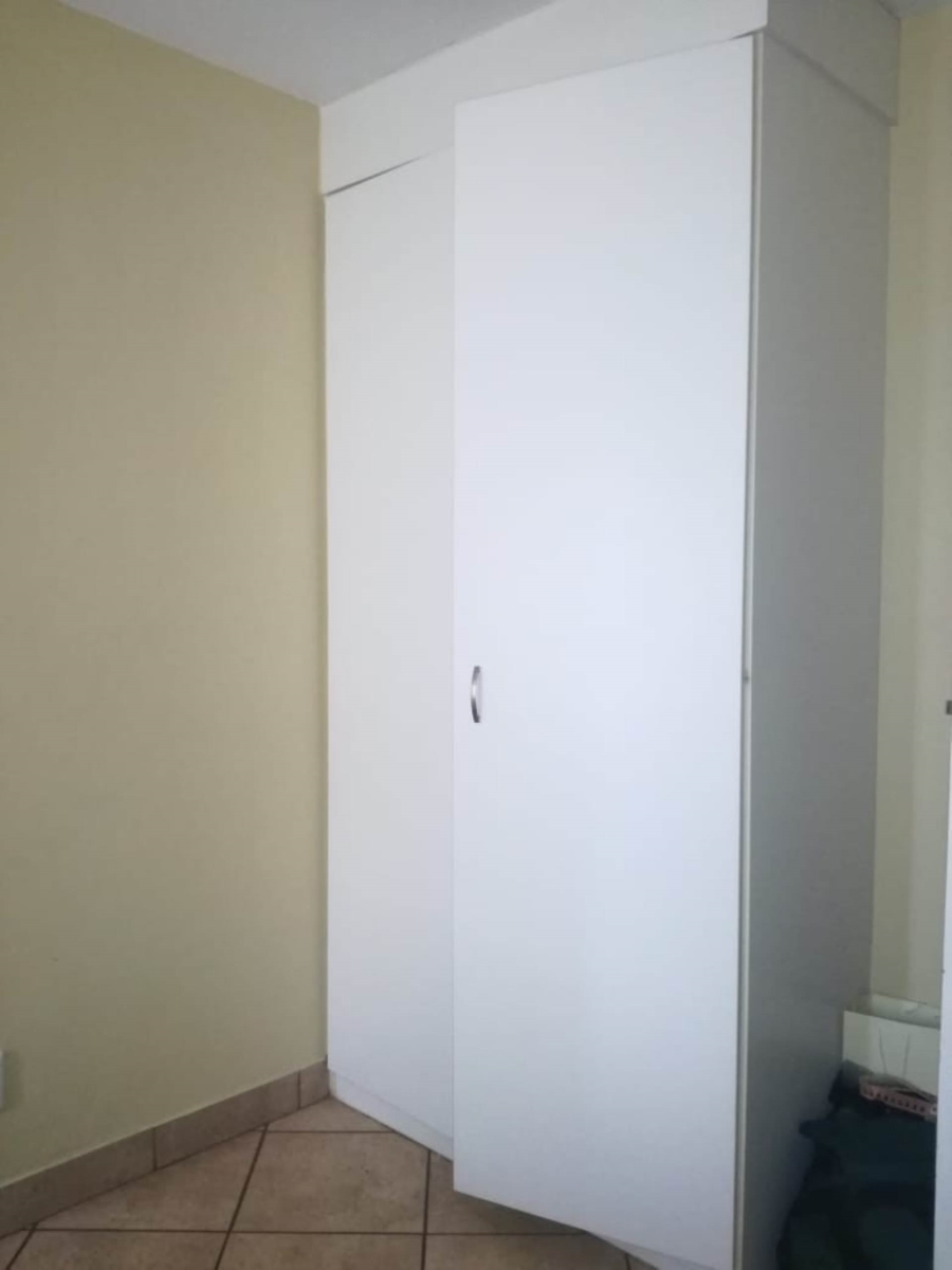2 Bedroom Property for Sale in Kosmosdal Gauteng