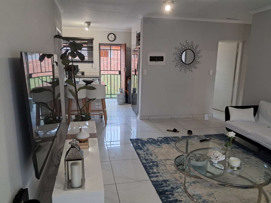 To Let 3 Bedroom Property for Rent in Noordwyk Gauteng