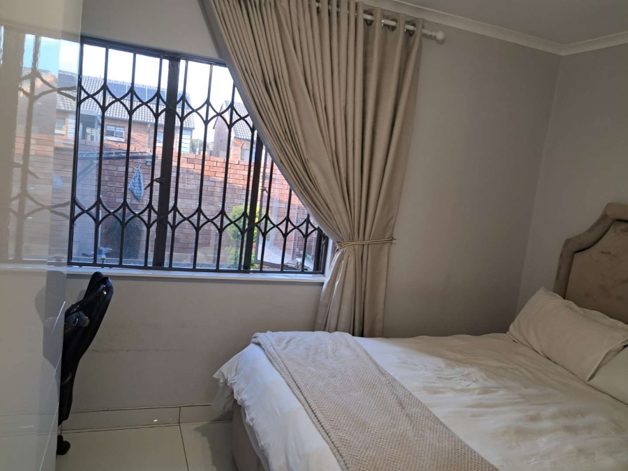 To Let 3 Bedroom Property for Rent in Noordwyk Gauteng