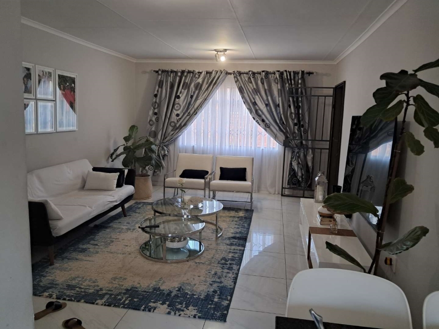 To Let 3 Bedroom Property for Rent in Noordwyk Gauteng