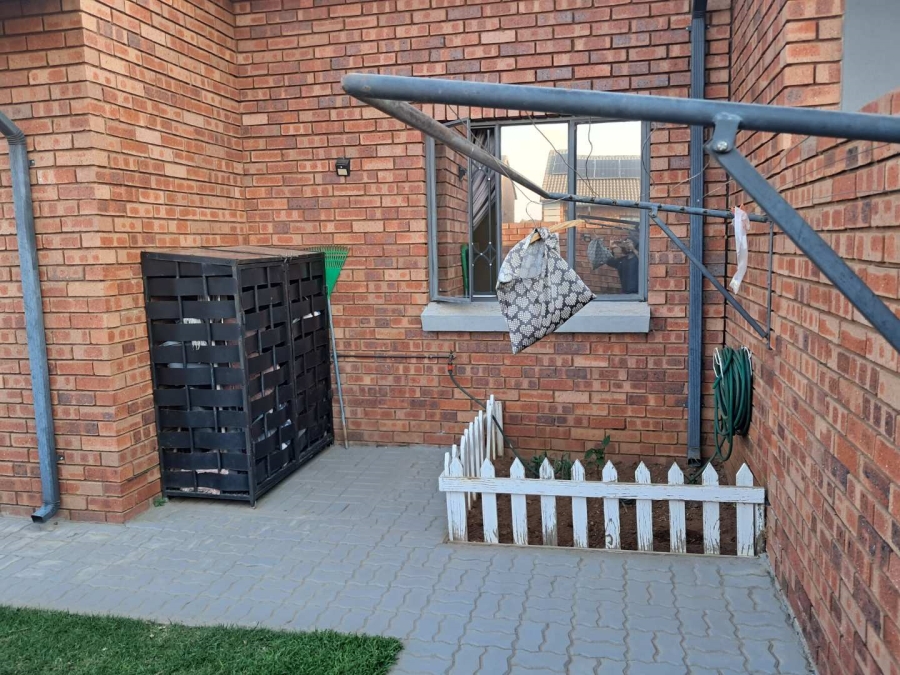 To Let 3 Bedroom Property for Rent in Noordwyk Gauteng