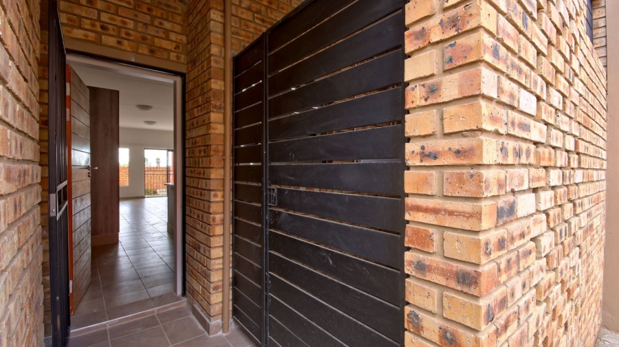 3 Bedroom Property for Sale in Wierdapark Gauteng