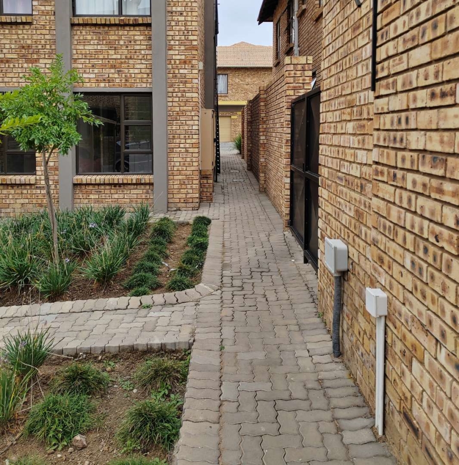 To Let 3 Bedroom Property for Rent in Wierdapark Gauteng
