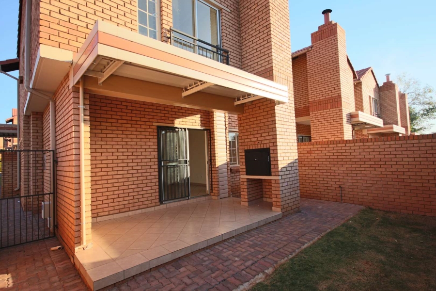 To Let 3 Bedroom Property for Rent in Montana Gauteng