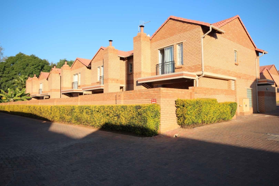 To Let 3 Bedroom Property for Rent in Montana Gauteng