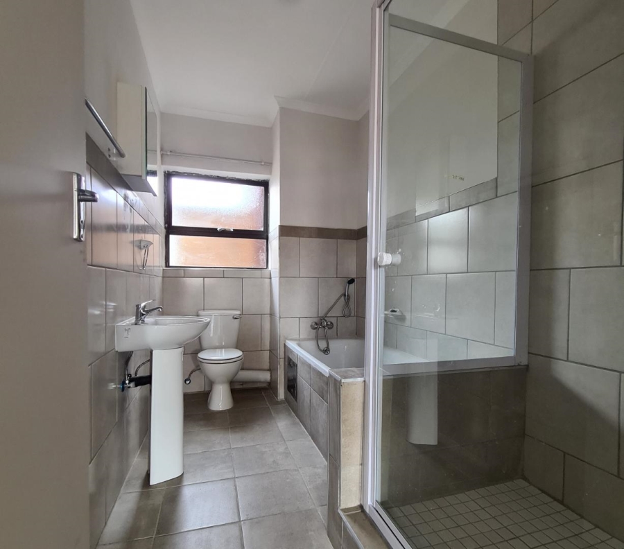 To Let 2 Bedroom Property for Rent in Wierdapark Gauteng