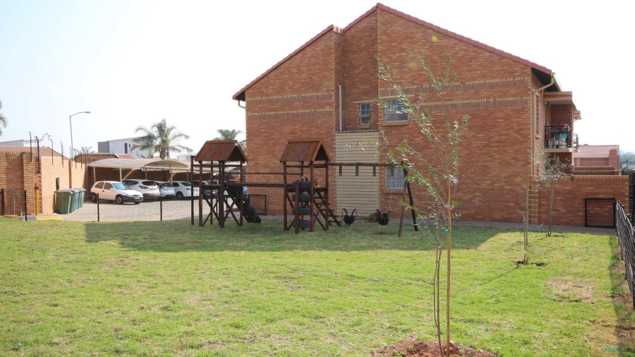 1 Bedroom Property for Sale in Elardus Park Gauteng