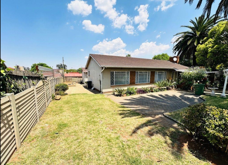 3 Bedroom Property for Sale in Verwoerdpark Gauteng