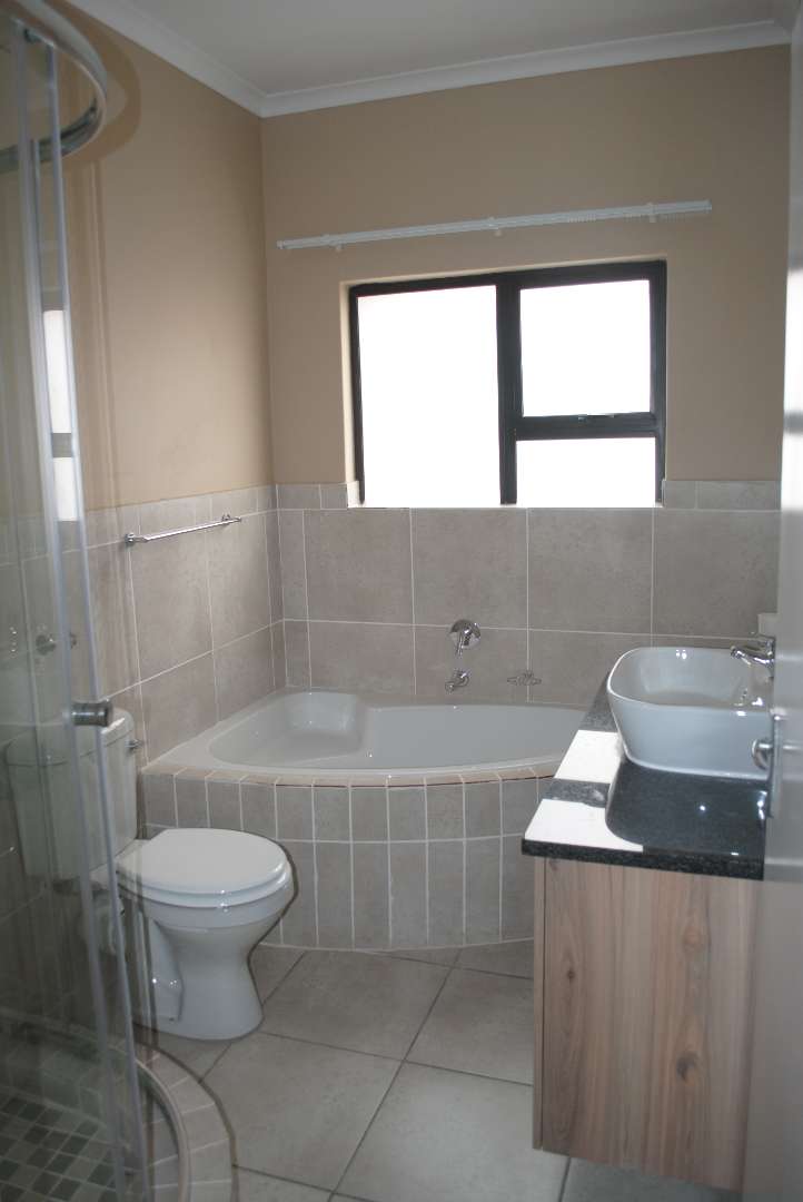 To Let 3 Bedroom Property for Rent in Riversdale Gauteng