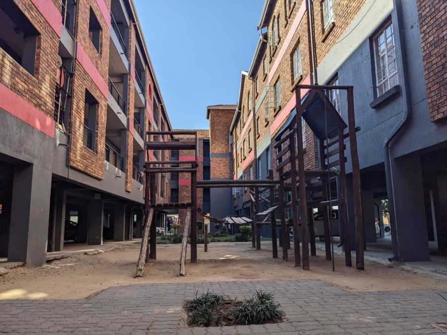 1 Bedroom Property for Sale in Ravenswood Gauteng