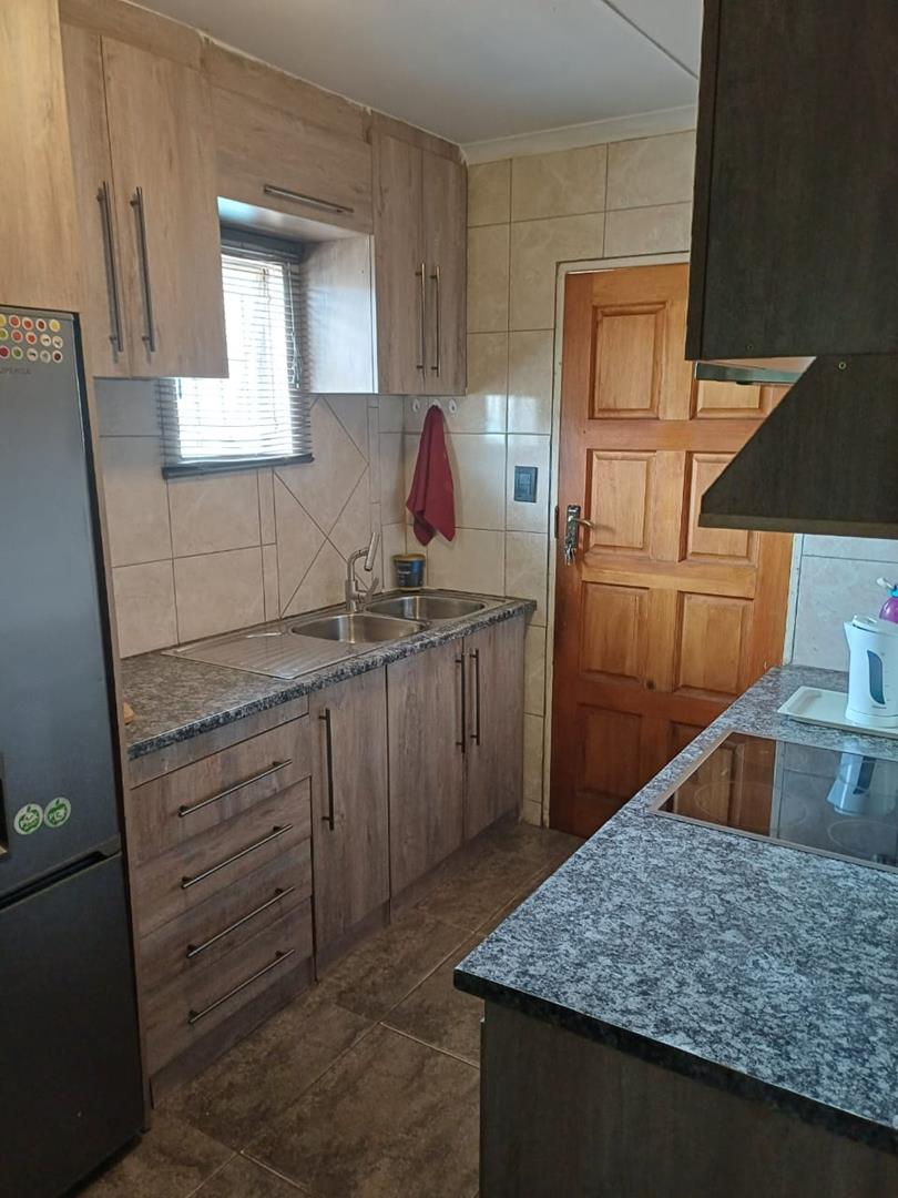 2 Bedroom Property for Sale in Mamelodi East Gauteng