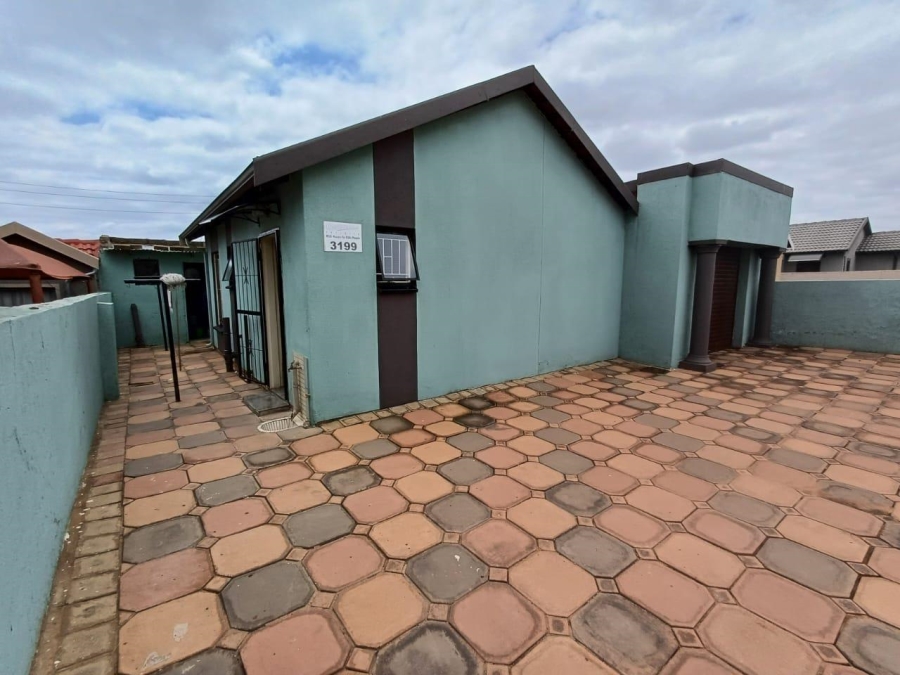 2 Bedroom Property for Sale in Mamelodi East Gauteng