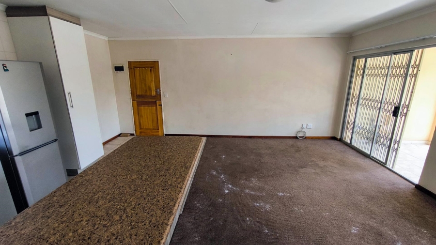 To Let 1 Bedroom Property for Rent in Brackenhurst Gauteng