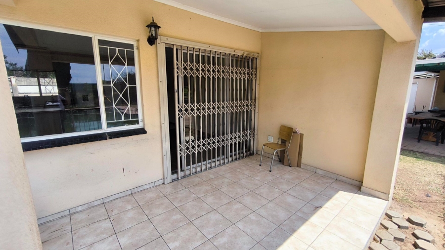 To Let 1 Bedroom Property for Rent in Brackenhurst Gauteng