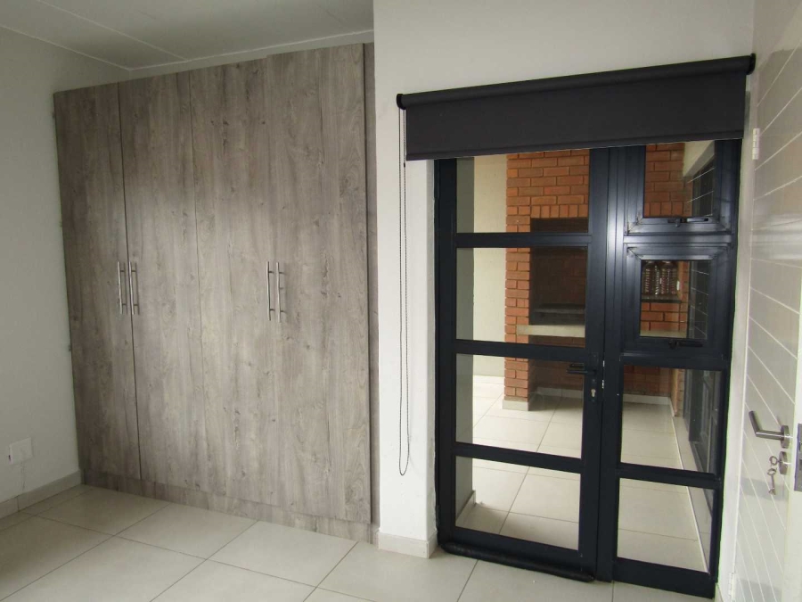 To Let 3 Bedroom Property for Rent in Bardene Gauteng