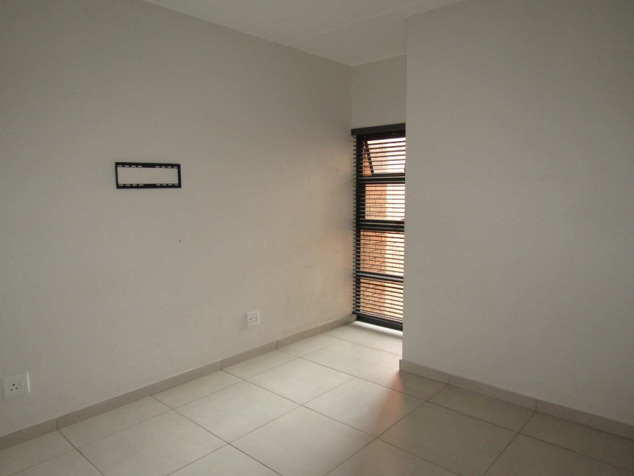 To Let 3 Bedroom Property for Rent in Bardene Gauteng