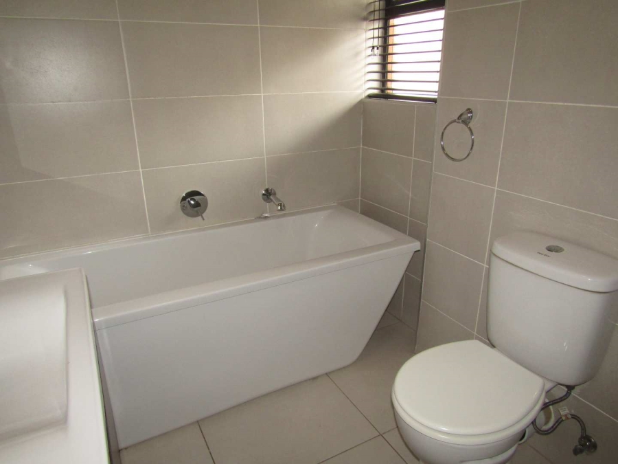 To Let 3 Bedroom Property for Rent in Bardene Gauteng