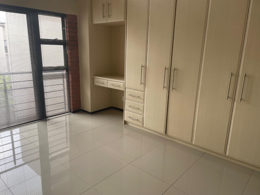 To Let 2 Bedroom Property for Rent in Melrose North Gauteng