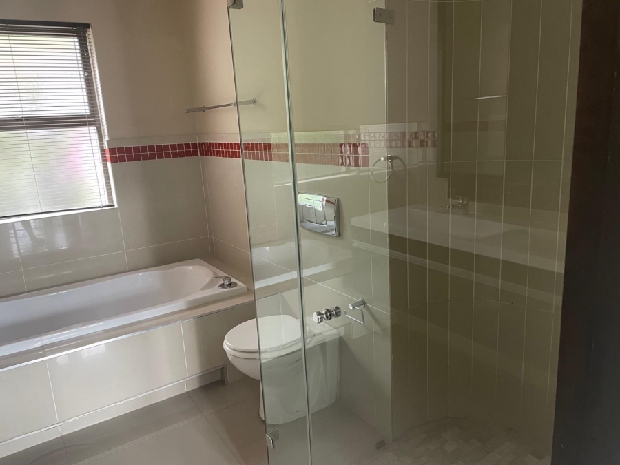 To Let 2 Bedroom Property for Rent in Melrose North Gauteng