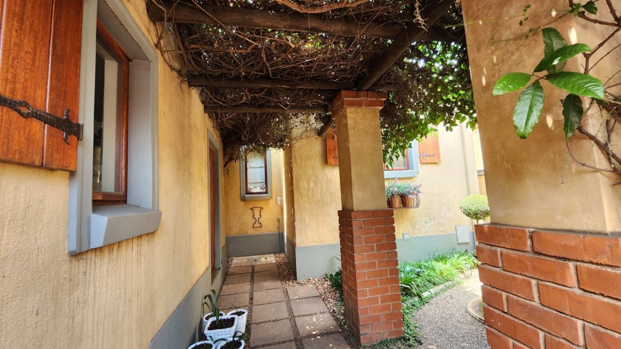 2 Bedroom Property for Sale in Bronberg Gauteng