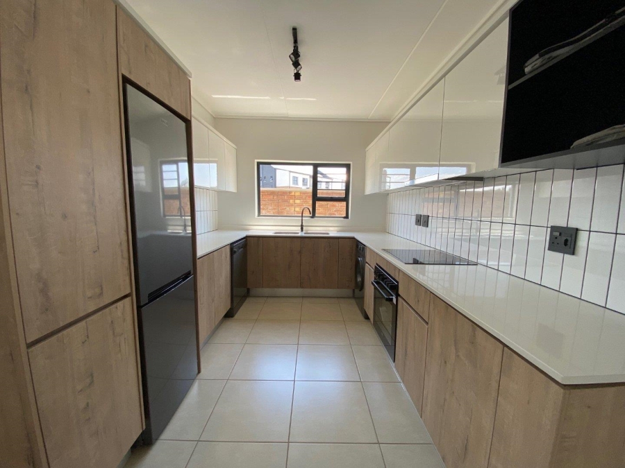 To Let 3 Bedroom Property for Rent in Mooikloof Gauteng