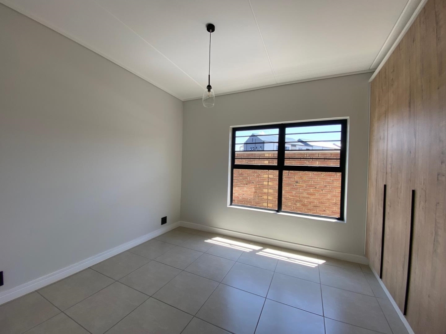 To Let 3 Bedroom Property for Rent in Mooikloof Gauteng