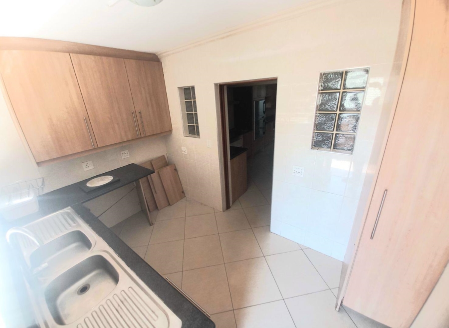 4 Bedroom Property for Sale in Erasmia Gauteng