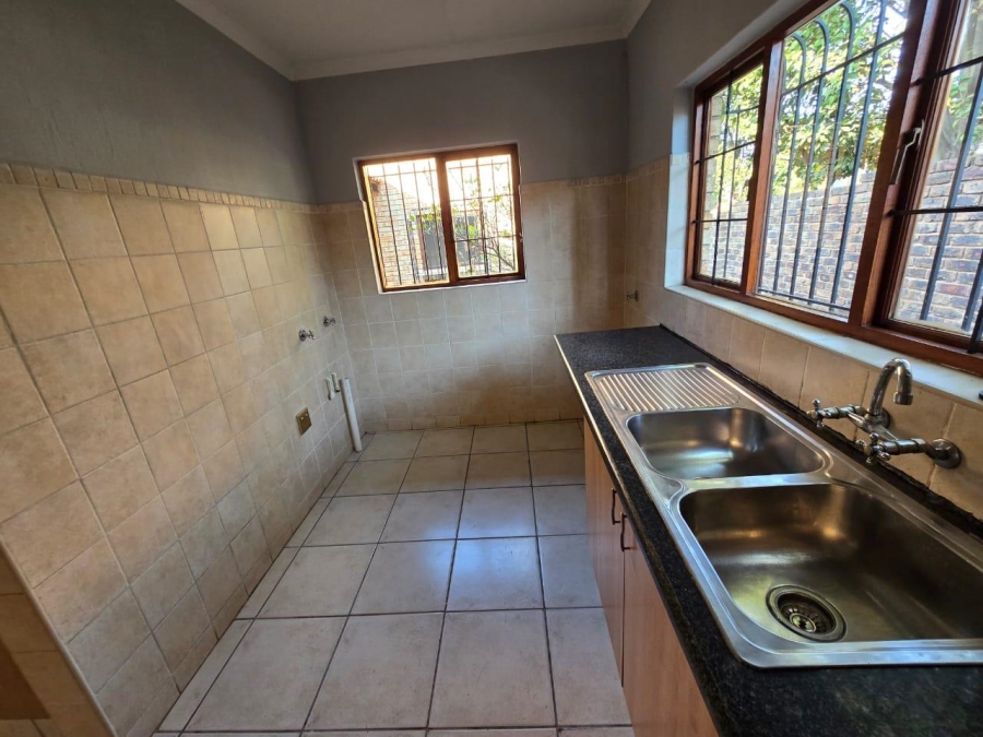 4 Bedroom Property for Sale in Thatchfield Estate Gauteng