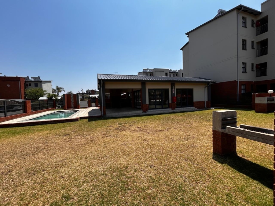 1 Bedroom Property for Sale in Sebenza Gauteng