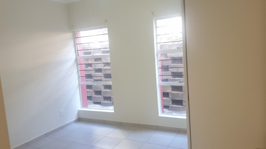 To Let 2 Bedroom Property for Rent in Ferndale Gauteng