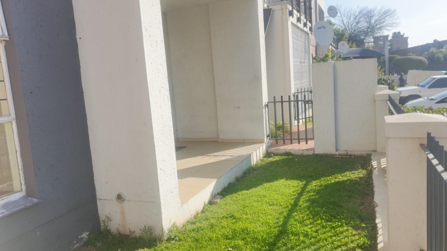 To Let 2 Bedroom Property for Rent in Ferndale Gauteng