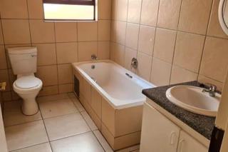 To Let 2 Bedroom Property for Rent in North Riding Gauteng