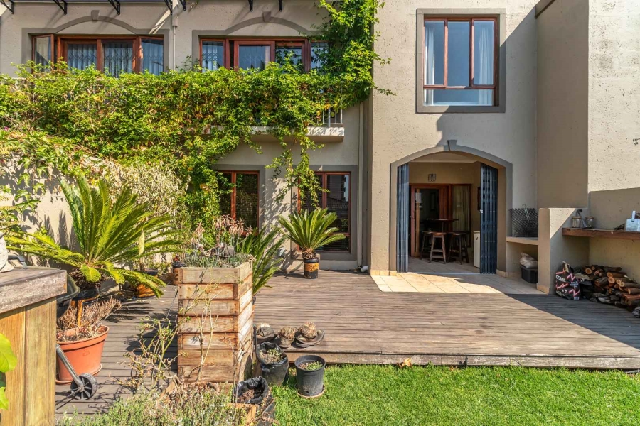 3 Bedroom Property for Sale in Ferndale Gauteng