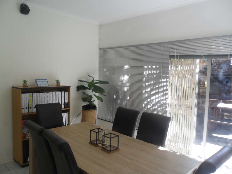 To Let commercial Property for Rent in Garsfontein Gauteng